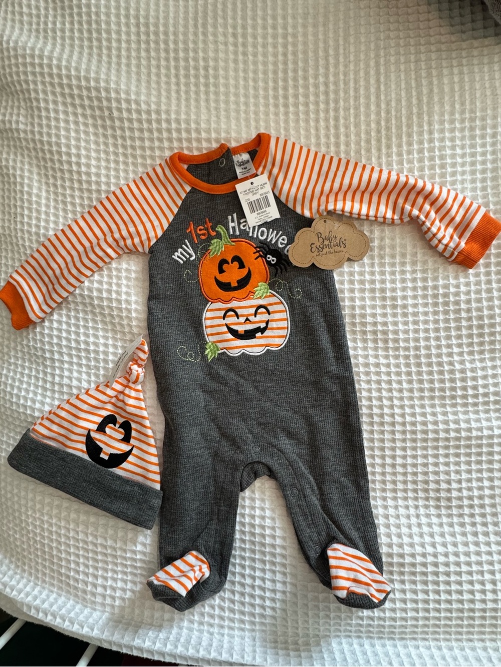 Baby Essentials Gray & Orange Pumpkin 'My 1st Halloween' Footie with Hat
